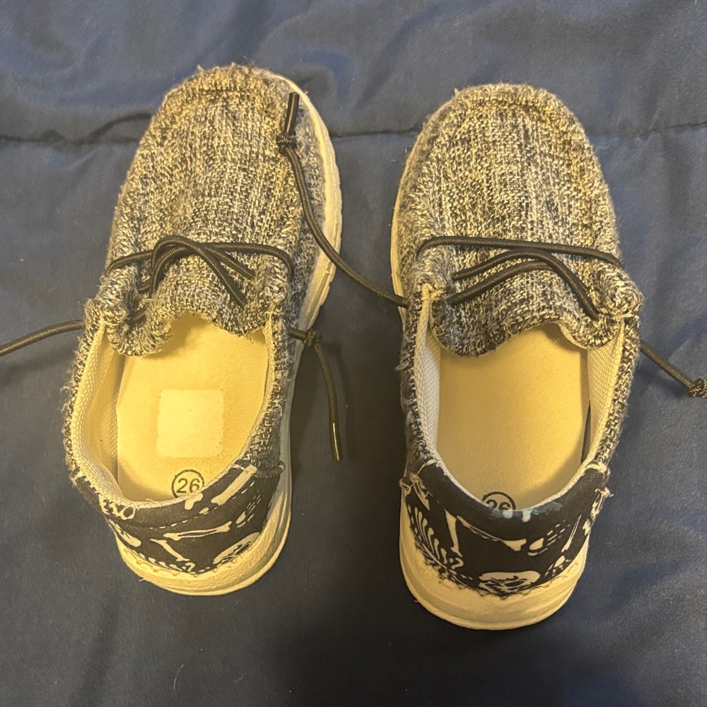 Gray Knit Casual Shoes